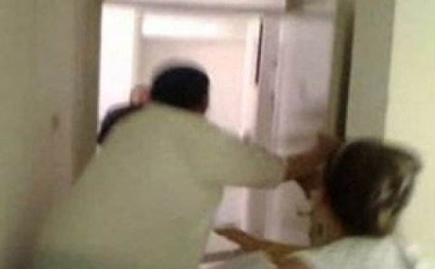 Bakıda həkim xəstəni döydü