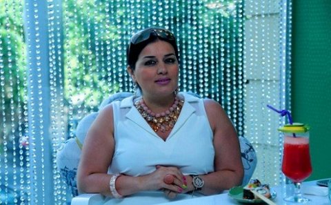 Primadonna Elzanın şeirlərindən şikayət yazdı