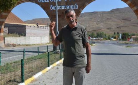 Azərbaycanlıların yaşadığı şəhərin girişində - ermənicə 
