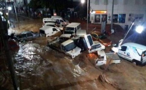 Bodrumu sel apardı: Yaralılar var
