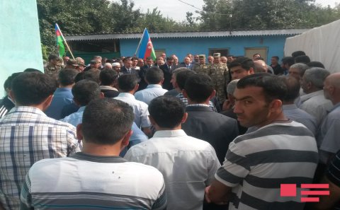 Şəhid olmuş əsgərimiz Ağdamda dəfn edilib