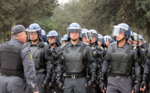 Daxili İşlər Nazirliyində kütləvi ixtisar - 140 işçiyə 4 gün möhlət