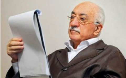 Fətullah Gülənə “qırmızı bülleten” hökmü çıxarıldı