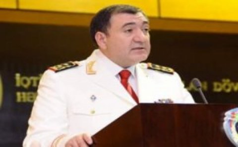 Fazil Məmmədov 11 nəfəri işdən çıxardı