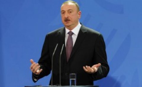 “2016-cı il asan il olmayacaq, bunu bilməliyik...”
