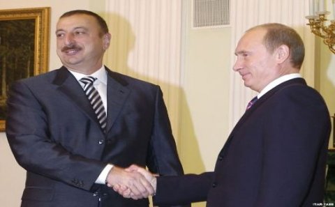 İlham Əliyev Putini təbrik etdi
