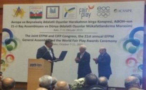 İlham Əliyev Beynəlxalq Olimpiya Komitəsinin medalı ilə təltif edildi