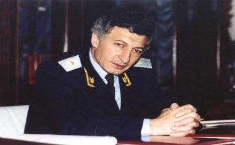 Keçmiş baş prokuror İsmət Qayıbovun bu gün ad günüdür