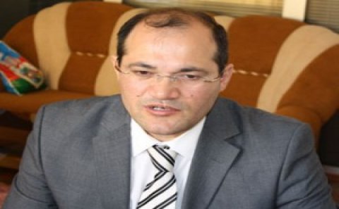“Əli Kərimli Alternativlik qoxusunu hiss edən kimi…”