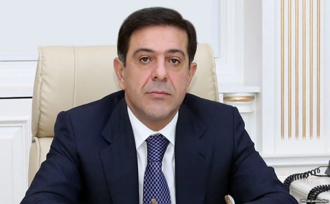 Xaləddin İsgəndərov işçilərə maaş əvəzinə söz verdi – Şikayət