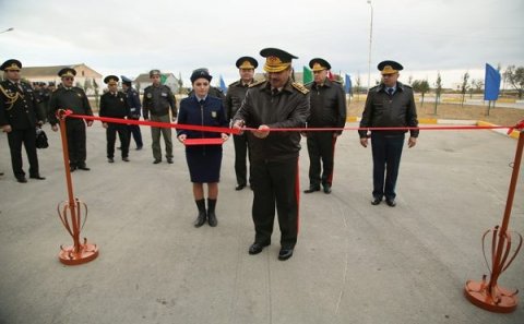 Zakir Həsənov hərbçilərə mənzil verdi – Foto