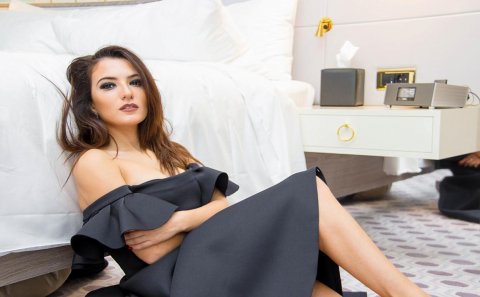 Cazibədar müğənnidən yeni - FOTOSESSİYA