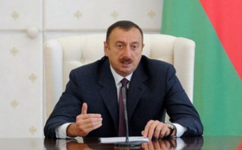 Prezident nazirlə görüşdü