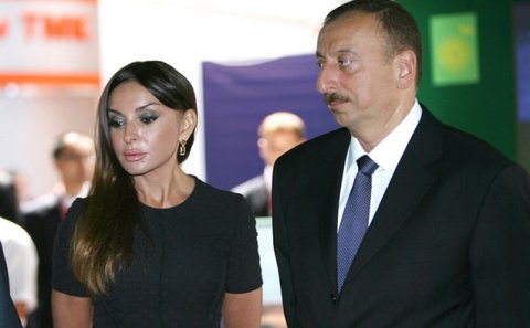 Prezident və xanımı sessiyanın açılışında