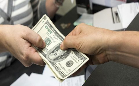 Dollar bahalaşdı