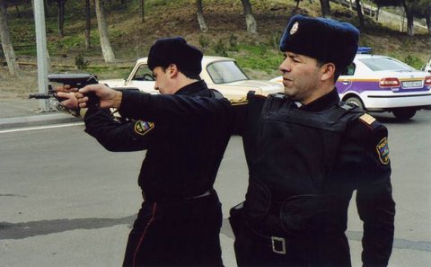 Polisə yeni səlahiyyət verilir - Odlu silahdan istifadə