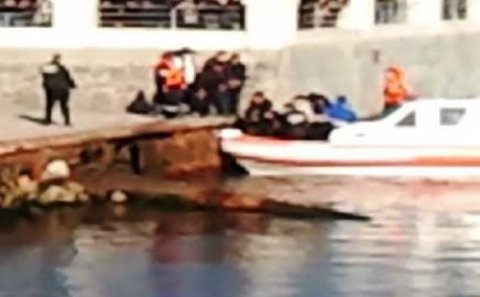 Bakıda selfi çəkərkən gənc qız dənizə düşdü - Foto