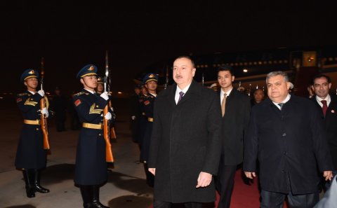Prezident Pekində Paytaxt Muzeyi ilə tanış oldu