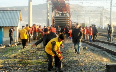 Azərbaycanda dəmiryolçuların əmək haqları artırıldı
