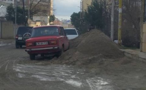 Badamdarın yollarını dağıtdılar – Fotolar