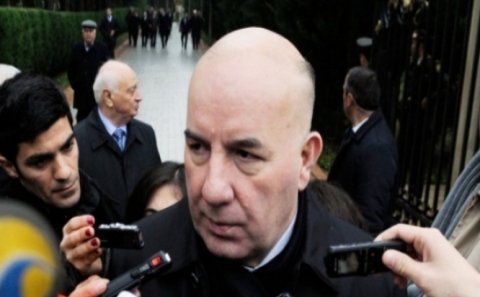 Elman Rüstəmovdan səlahiyyətlərin azaldılması ilə bağlı AÇIQLAMA