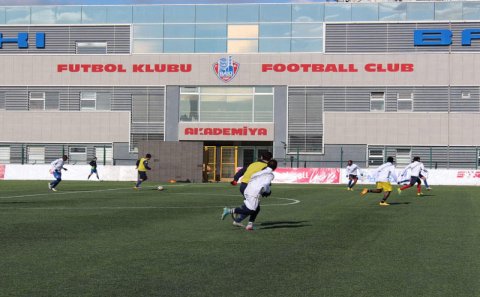 Bakıya gələn komandanın geyimi yoxa çıxdı