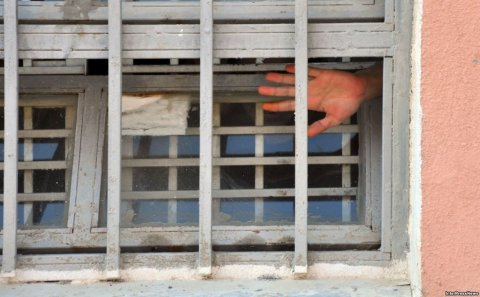 Bakıdakı iki məhbus döyülərək öldürüldü - Cəzaçəkmə müəssisəsində