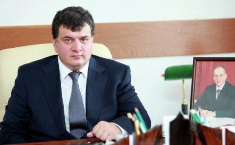 İnterpolun axtardığı məmur həbs olundu-Azərbaycan pasportu ilə 