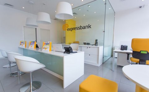 Məşhur bankdan külli miqdarda pul oğurlandı