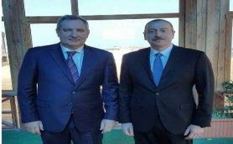 Dmitri Roqozin İlham Əliyevlə görüşü barədə məlumat yaydı - FOTO