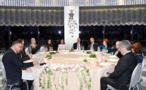 İlham Əliyevin adından ziyafət verildi -IV Qlobal Bakı Forumunun iştirakçılarının şərəfinə
