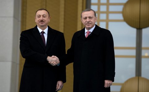 İlham Əliyevin Ankara səfəri başladı