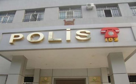 Polis bölməsində dava-YPX əməkdaşı həmkarlarını təhqir etdi 