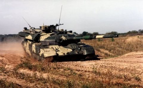 Müharibə başladı?-Ermənilər tanklardan atəş açır