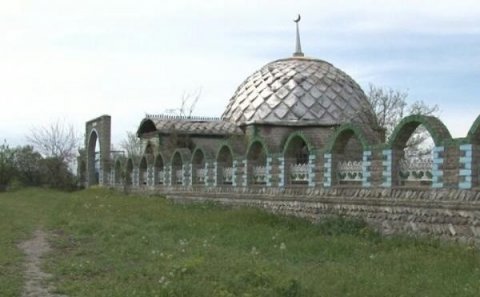 Azərbaycanda iki pir yandırıldı