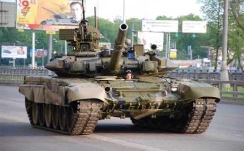 Rusiya Ermənistana  tank verib
