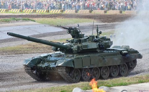 Rus tankları Ermənistana ÖLÜM və MÜHARİBƏ gətirir-Müharibə hər an başlaya bilər