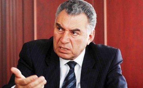 Əli Həsənovun adından istifadə edən rəis-Qabil Quliyevin 5000 manatlıq...