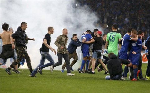 İtaliyada futbol azarkeşinə 26 il həbs cəzası verilib