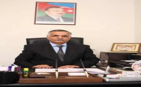Rektorun evi qarət olundu- 65 000 manat pul və 15 000 manatlıq qızıl