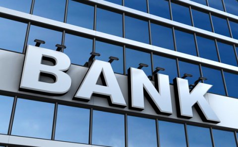 Banklar xüsusi iş rejiminə keçirilir -Bakıda