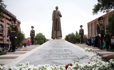 Ermənistanla Rusiya arasında heykəl qalmaqalı-Rusiya XİN-in etiraz edir