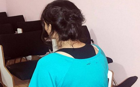 Hicab üstündə dağılan ailə: “Əvvəl yoldaşım, sonra qaynım döyürdü”