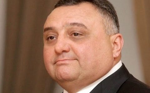 Eldar Mahmudovun saytları bağlandı - Videolara görə