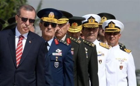 Ərdoğan qiyamçıların əlindən necə xilas oldu? 