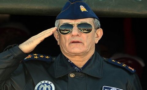 “Çevrilişin başında duran general”ın qulağı kəsildi- FOTO
