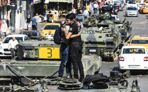 40 min nəfərin mesajlaşdığı proqram ələ keçdi – Türkiyədəki olaylarla bağlı şok məlumatlar