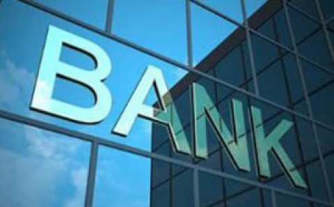 Azərbaycanda dörd bank birdən bağlandı