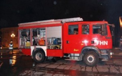 Bakıda yaşayış binasında yanğın: sakinlər təxliyyə edildi