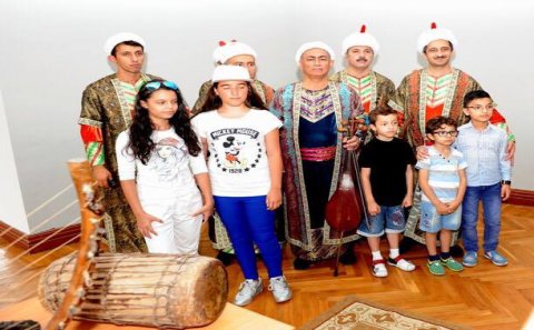 Nəsimi rayon məktəblilərinin yay tətili günlərinin səmərəli keçirilməsi ilə bağlı muzeylərə ekskursiyaları təşkil edilmişdir